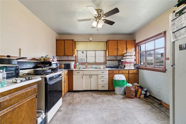 1301-1301.5 Penn Avenue, Jeannette, PA 15644