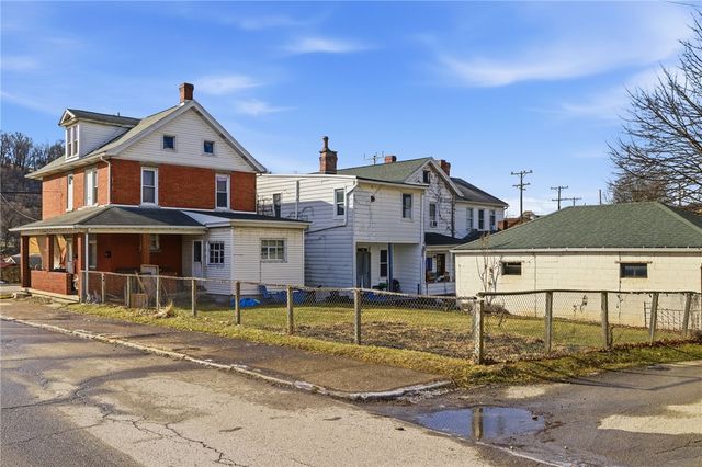 1301-1301.5 Penn Avenue, Jeannette, PA 15644