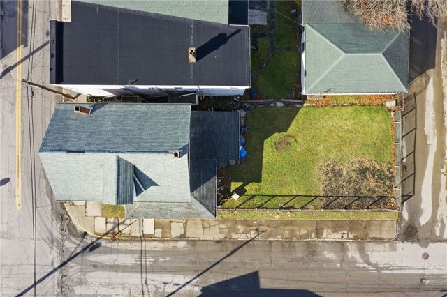 1301-1301.5 Penn Avenue, Jeannette, PA 15644