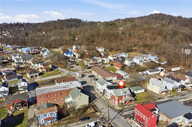 1301-1301.5 Penn Avenue, Jeannette, PA 15644