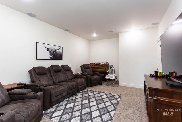 4089 N 2280 E, Filer, ID 83328