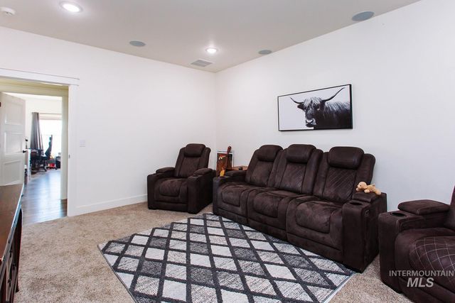 4089 N 2280 E, Filer, ID 83328