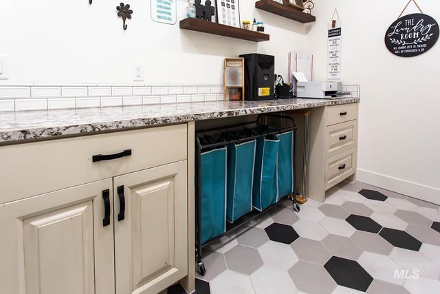 4089 N 2280 E, Filer, ID 83328