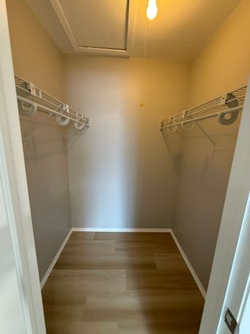 1010 Hayes Court 1010, Vernon Hills, IL 60061