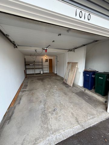 1010 Hayes Court 1010, Vernon Hills, IL 60061