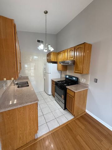 1010 Hayes Court 1010, Vernon Hills, IL 60061