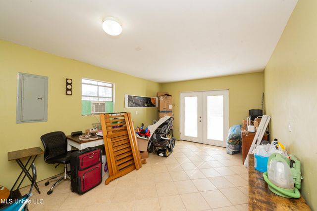 630 Edna Street, Waveland, MS 39576