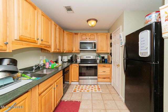 630 Edna Street, Waveland, MS 39576