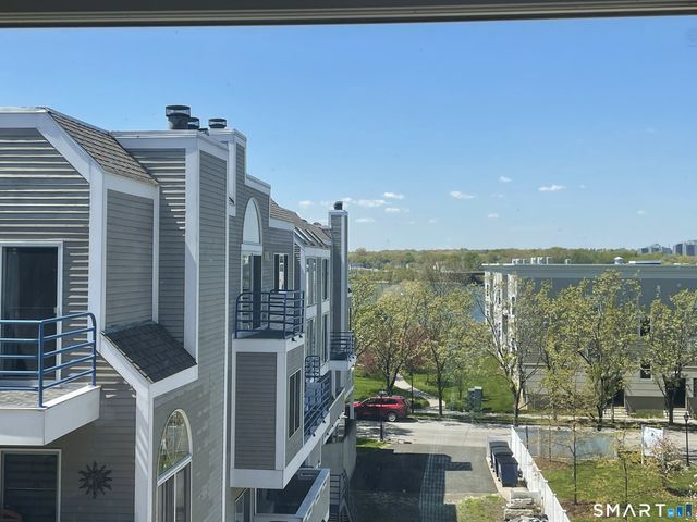 133 Harbor Close Road, New Haven, CT 06519