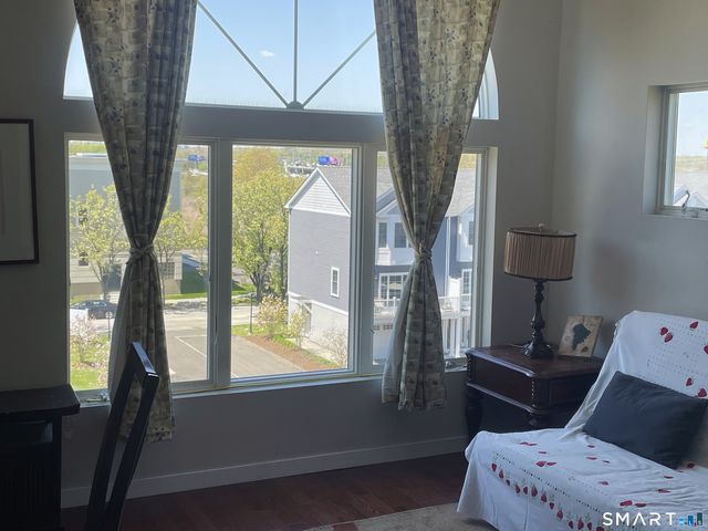 133 Harbor Close Road, New Haven, CT 06519