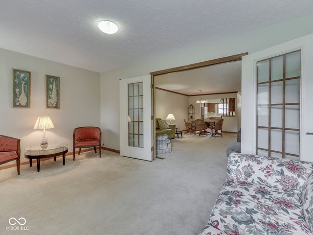 6407 Friendship Circle 15, Indianapolis, IN 46268