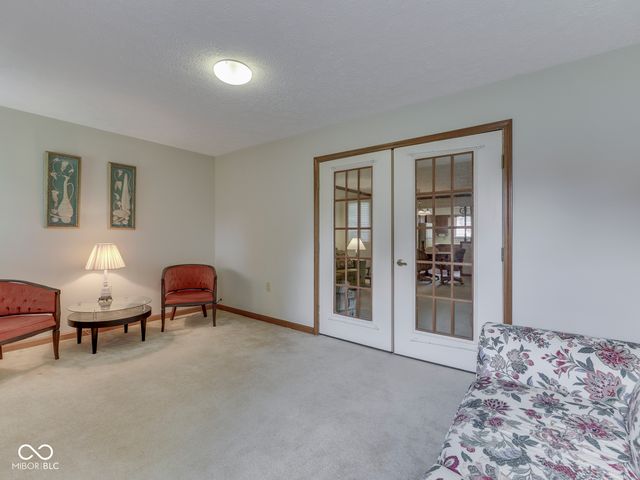 6407 Friendship Circle 15, Indianapolis, IN 46268