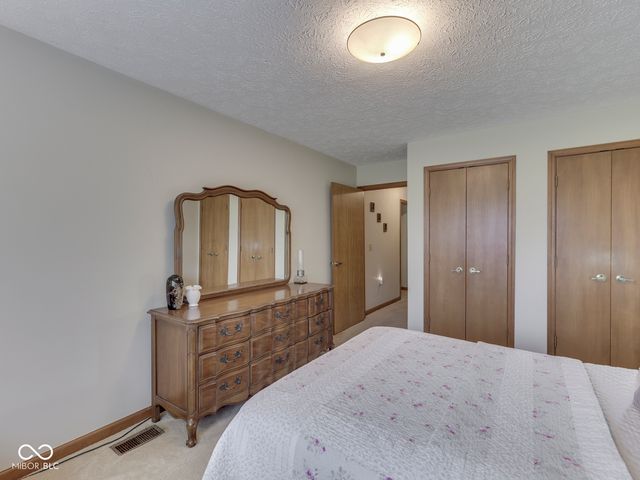 6407 Friendship Circle 15, Indianapolis, IN 46268