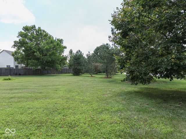 6407 Friendship Circle 15, Indianapolis, IN 46268