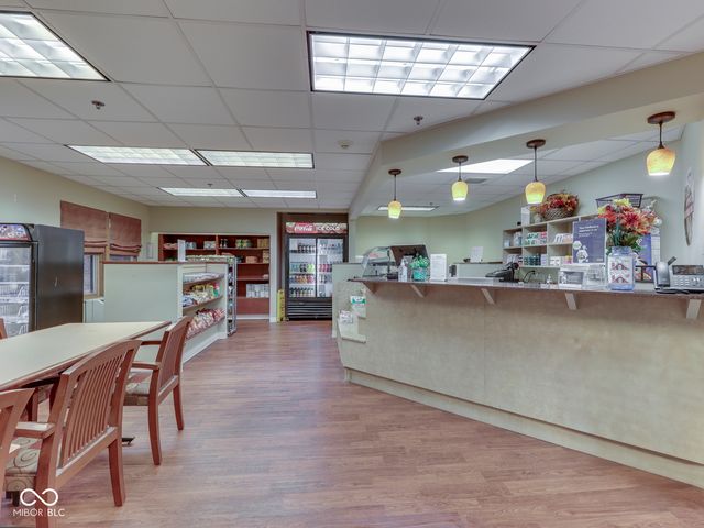 6407 Friendship Circle 15, Indianapolis, IN 46268