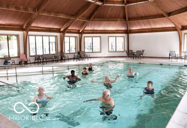 6407 Friendship Circle 15, Indianapolis, IN 46268