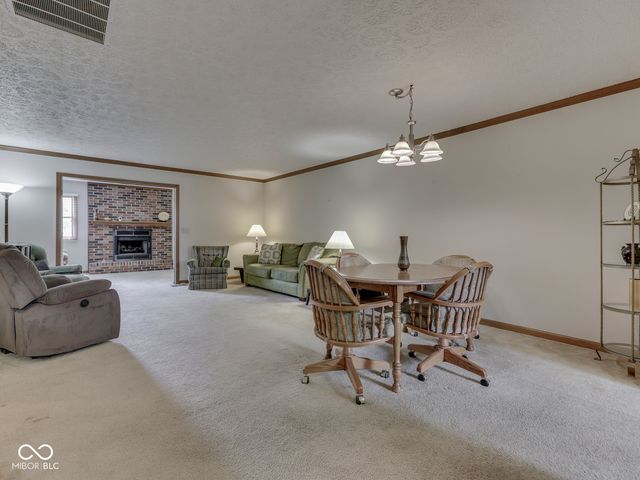 6407 Friendship Circle 15, Indianapolis, IN 46268