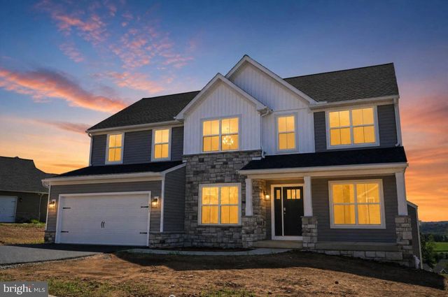 321 GREENWOOD RD, Spring Grove, PA 17362