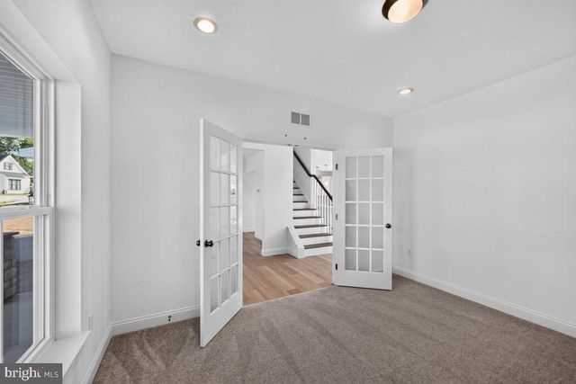 321 GREENWOOD RD, Spring Grove, PA 17362