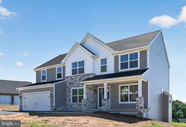 321 GREENWOOD RD, Spring Grove, PA 17362