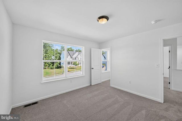 321 GREENWOOD RD, Spring Grove, PA 17362