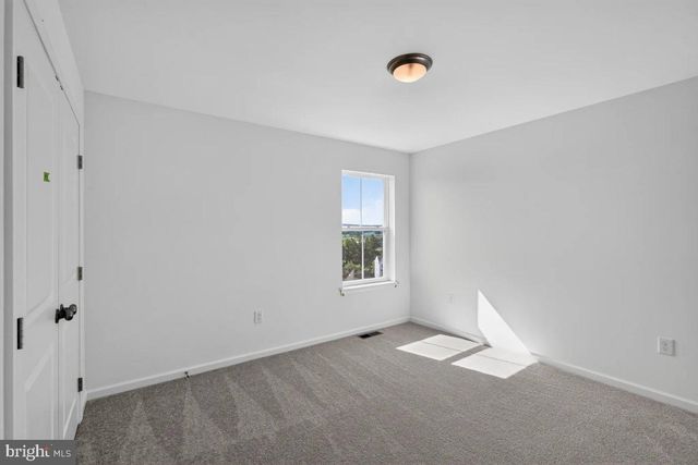 321 GREENWOOD RD, Spring Grove, PA 17362