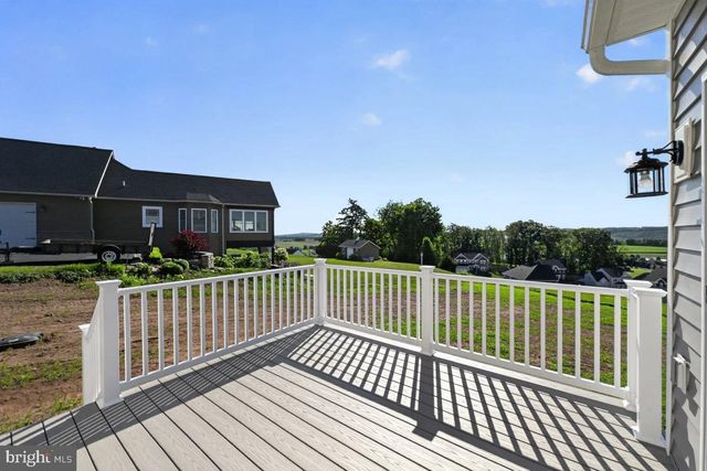 321 GREENWOOD RD, Spring Grove, PA 17362