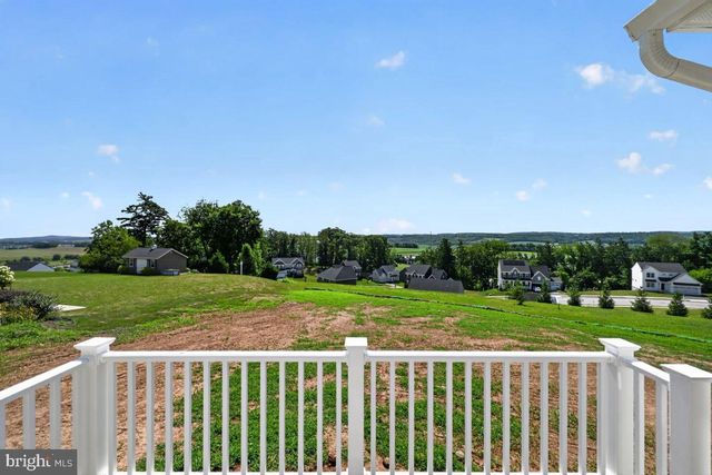 321 GREENWOOD RD, Spring Grove, PA 17362