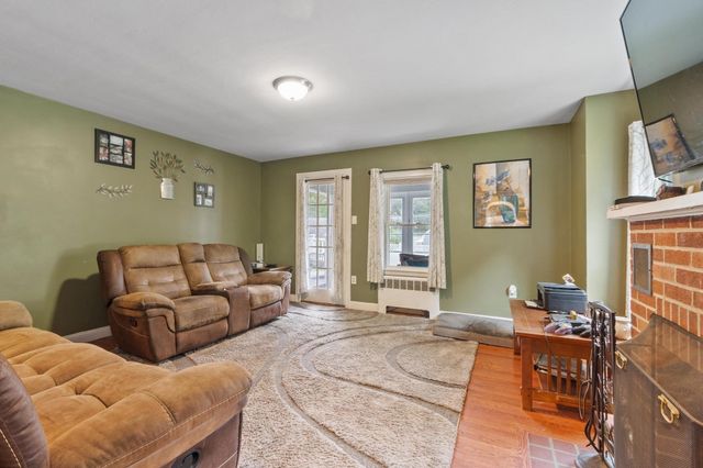 406 Lincoln St, Fitchburg, MA 01420