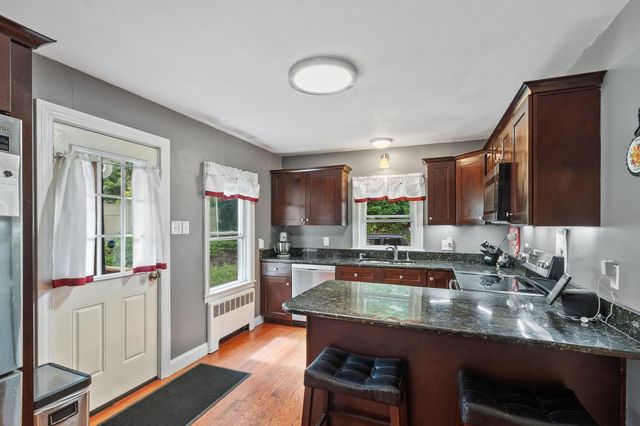 406 Lincoln St, Fitchburg, MA 01420