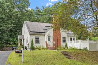 406 Lincoln St, Fitchburg, MA 01420