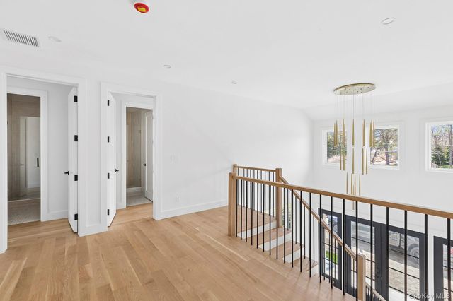 14 Ridge Road, Southampton, NY 11968