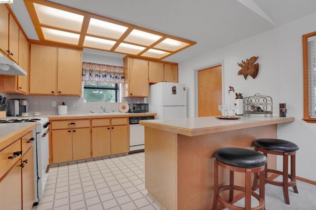 18996 Digger Pine St., Groveland, CA 95321