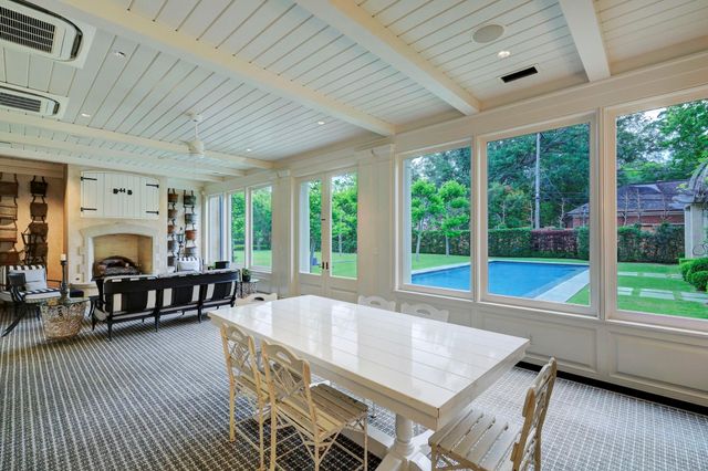 3 Briarwood Court, Houston, TX 77019