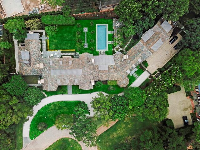 3 Briarwood Court, Houston, TX 77019