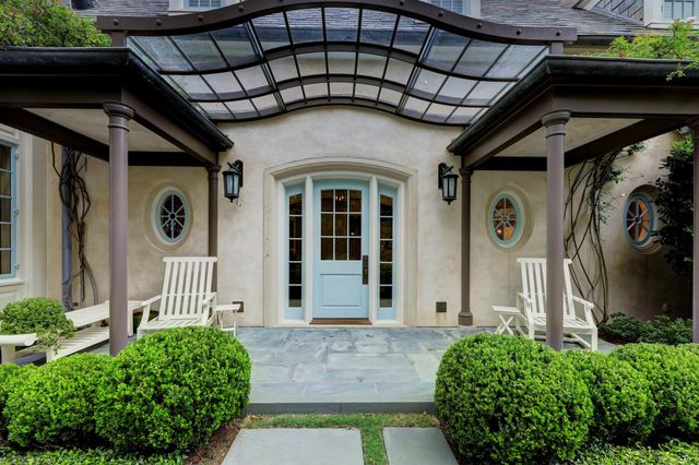 3 Briarwood Court, Houston, TX 77019