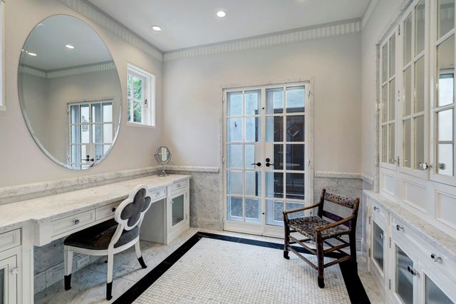 3 Briarwood Court, Houston, TX 77019