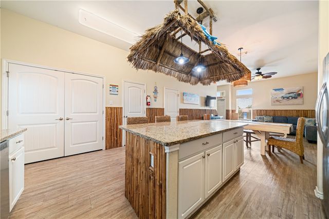 15206 Beach Way Dr, Corpus Christi, TX 78418