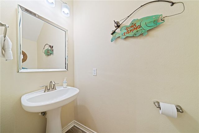 15206 Beach Way Dr, Corpus Christi, TX 78418