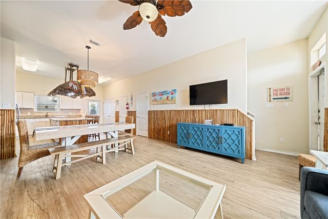 15206 Beach Way Dr, Corpus Christi, TX 78418