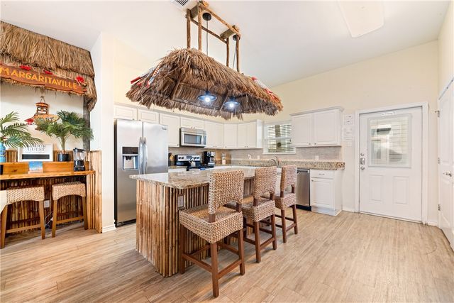 15206 Beach Way Dr, Corpus Christi, TX 78418