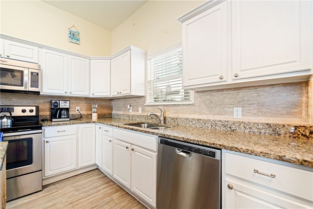 15206 Beach Way Dr, Corpus Christi, TX 78418