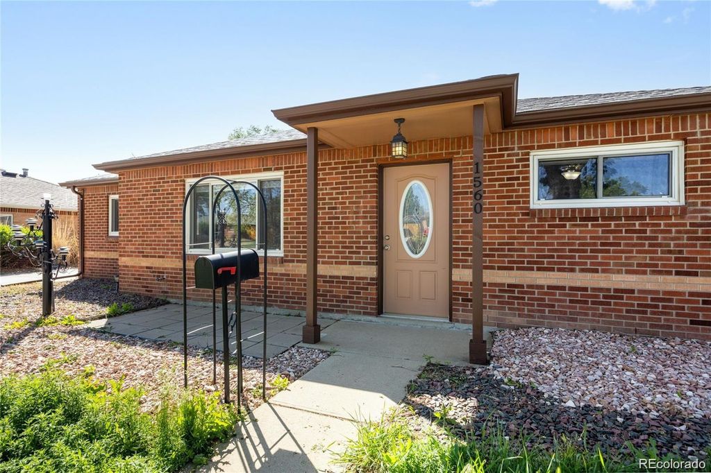 1560 Pueblo Court, Thornton, CO 80229