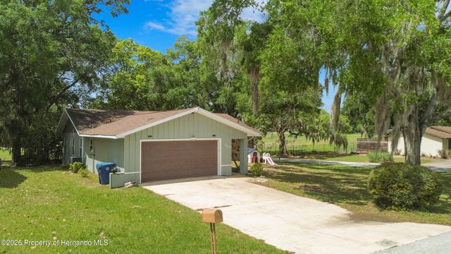 6497 Amber Ridge Circle, Brooksville, FL 34602