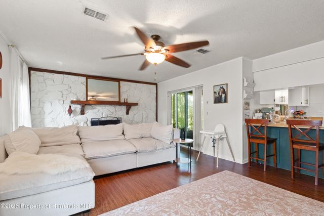 6497 Amber Ridge Circle, Brooksville, FL 34602