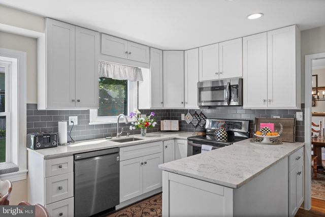 701 DECATUR DRIVE, Mount Laurel, NJ 08054