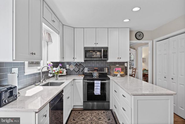 701 DECATUR DRIVE, Mount Laurel, NJ 08054