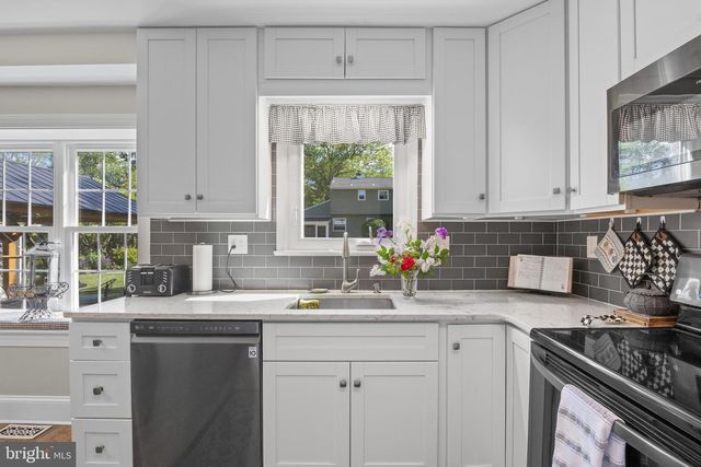 701 DECATUR DRIVE, Mount Laurel, NJ 08054