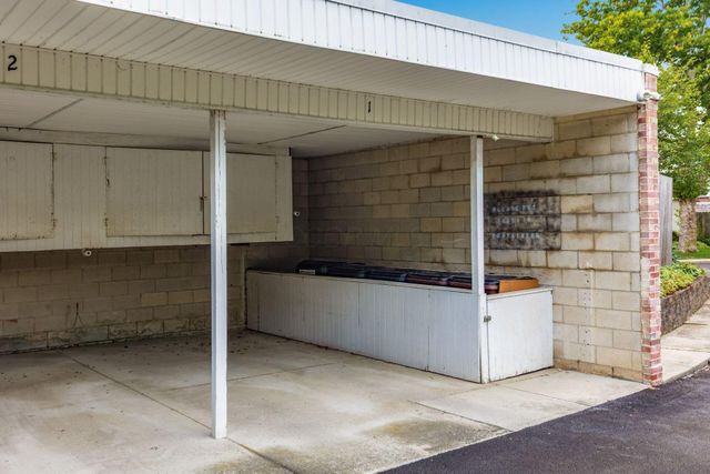 2850 Chateau Circle, 89, Upper Arlington, OH 43221