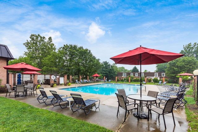 2850 Chateau Circle, 89, Upper Arlington, OH 43221
